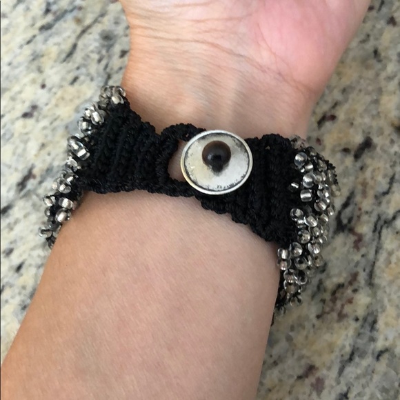 Black & White Bead Bracelet - Picture 2 of 3